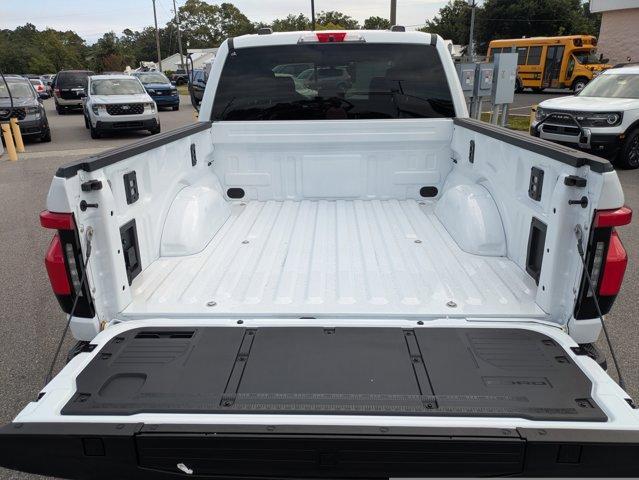 Photo of 2025 Oxford White Ford F-150 Lightning