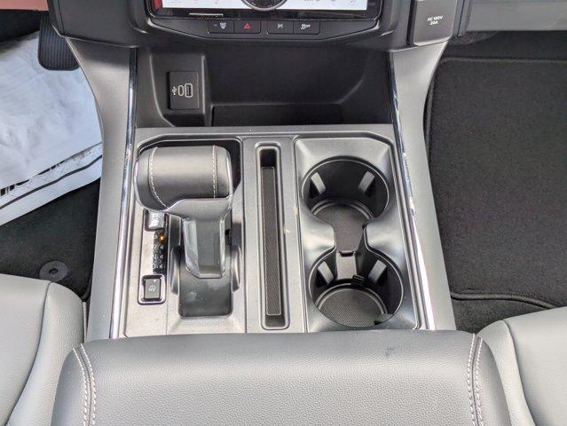 Photo of 2025 Oxford White Ford F-150 Lightning