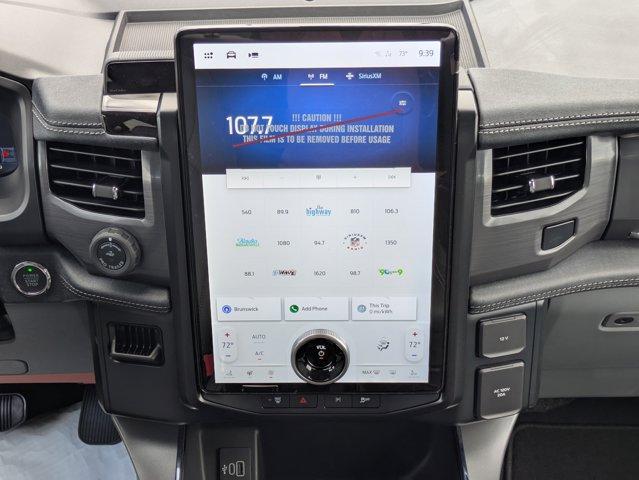 Photo of 2025 Oxford White Ford F-150 Lightning
