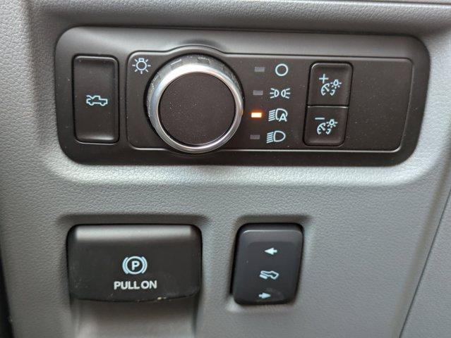 Photo of 2025 Oxford White Ford F-150 Lightning