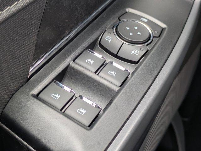 Photo of 2025 Oxford White Ford F-150 Lightning