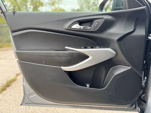 Photo of 2024 Sterling Gray Metallic Chevrolet Trax