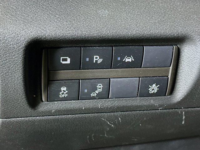 Photo of 2023 Super Black Nissan Kicks