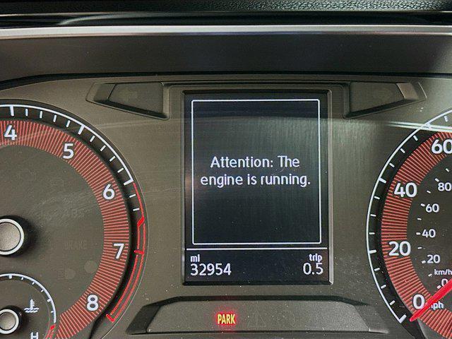 Photo of 2019 Platinum Gray Metallic Volkswagen Jetta