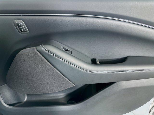 Photo of 2023 Space White Metallic Ford Mustang Mach-E