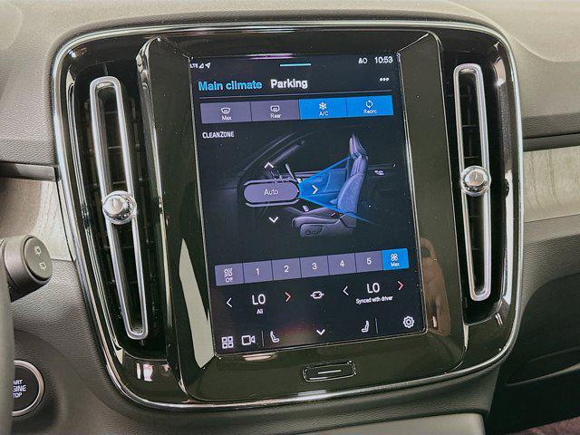 Photo of 2025 Crystal White Pearl Volvo XC40