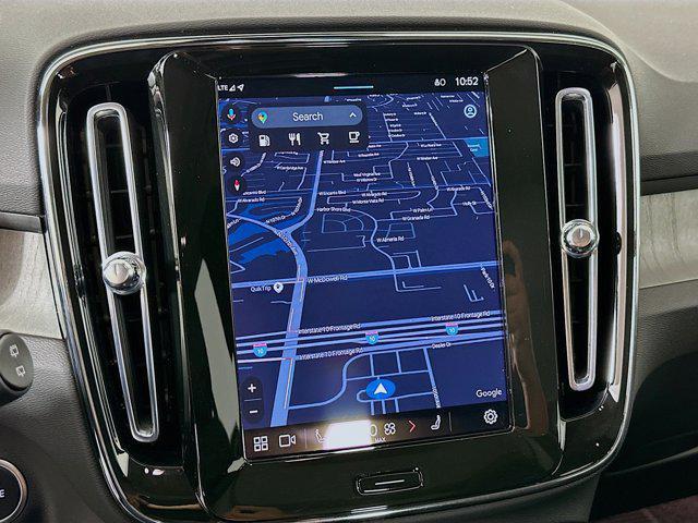Photo of 2025 Crystal White Pearl Volvo XC40