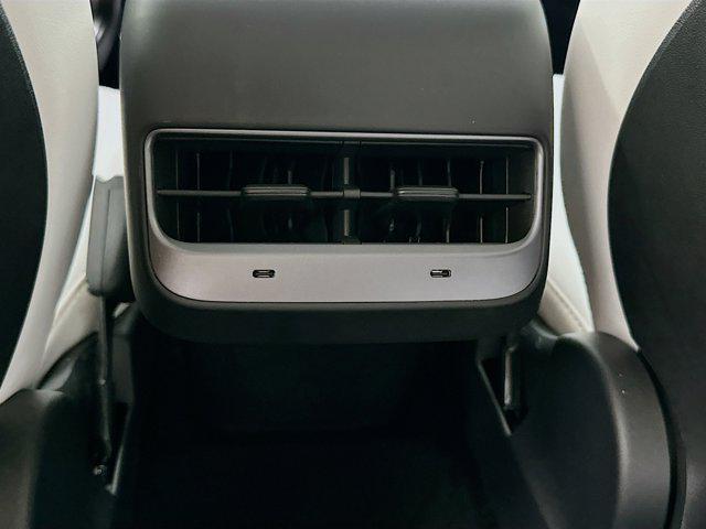 Photo of 2022 Pearl White Multi-Coat Tesla Model Y