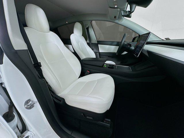 Photo of 2022 Pearl White Multi-Coat Tesla Model Y