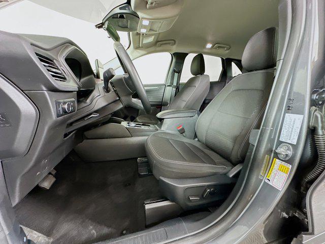Photo of 2024 Carbonized Gray Metallic Ford Escape