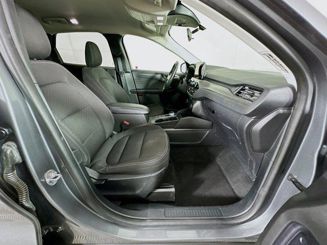 Photo of 2024 Carbonized Gray Metallic Ford Escape
