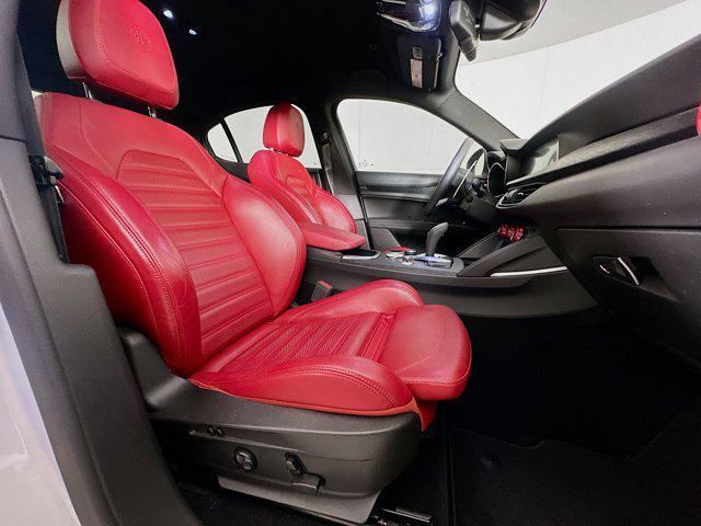Photo of 2022 Moonlight Gray Metallic Alfa Romeo Stelvio
