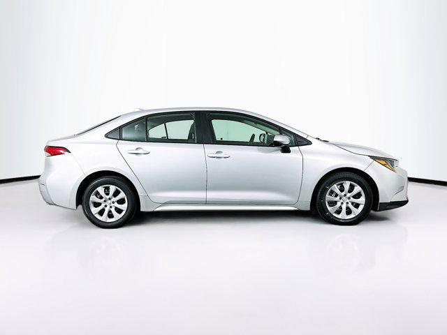 Photo of 2024 Classic Silver Metallic Toyota Corolla