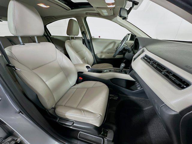 Photo of 2017 Lunar Silver Metallic Honda HR-V