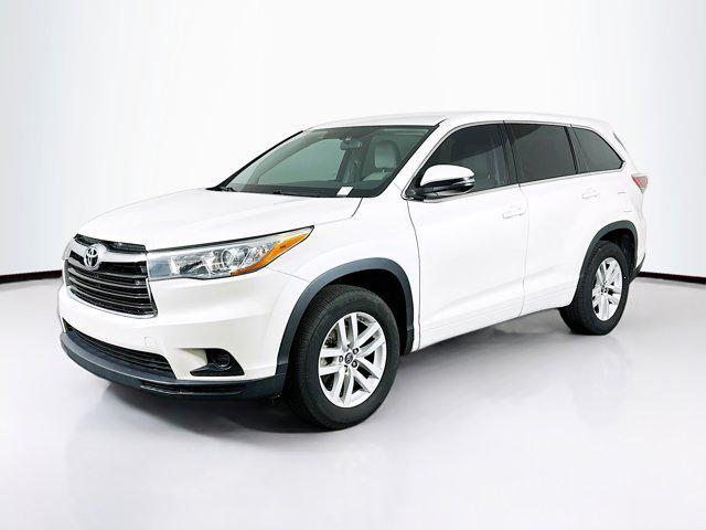 Photo of 2016 Blizzard Pearl Toyota Highlander
