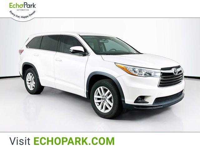 Photo of 2016 Blizzard Pearl Toyota Highlander