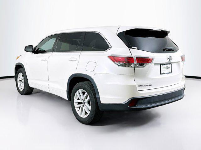 Photo of 2016 Blizzard Pearl Toyota Highlander