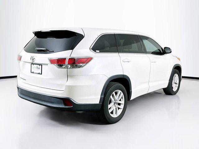 Photo of 2016 Blizzard Pearl Toyota Highlander