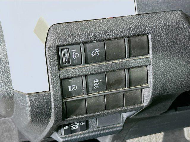 Photo of 2024 Ice Cap Toyota Tacoma