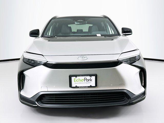 Photo of 2023 Elemental Silver Metallic Toyota bZ4X