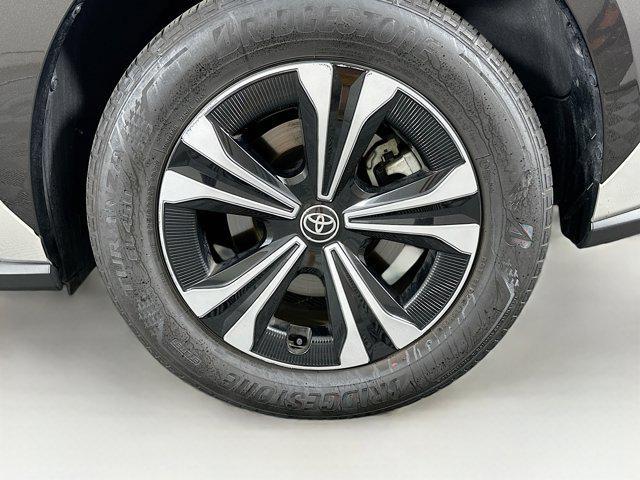 Photo of 2023 Elemental Silver Metallic Toyota bZ4X
