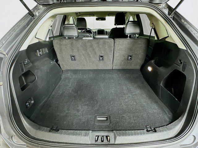 Photo of 2024 Carbonized Gray Metallic Ford Edge