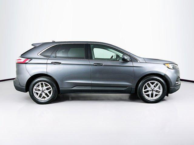 Photo of 2024 Carbonized Gray Metallic Ford Edge