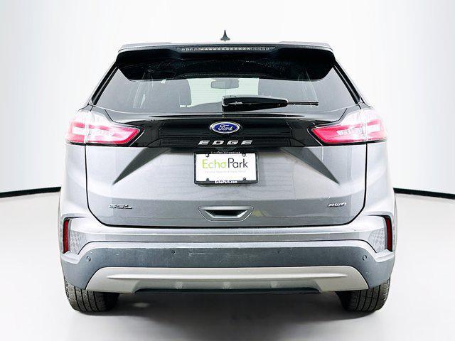 Photo of 2024 Carbonized Gray Metallic Ford Edge