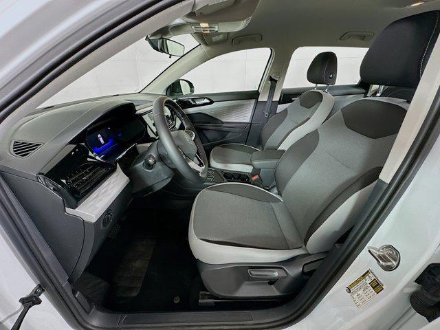 Photo of 2024 Pure White Volkswagen Taos