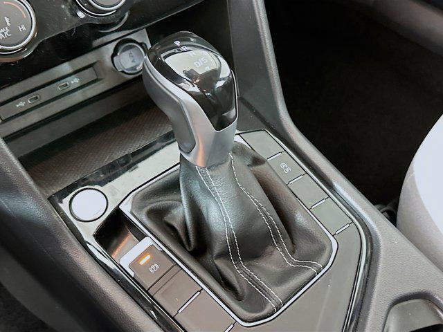 Photo of 2024 Pure White Volkswagen Taos