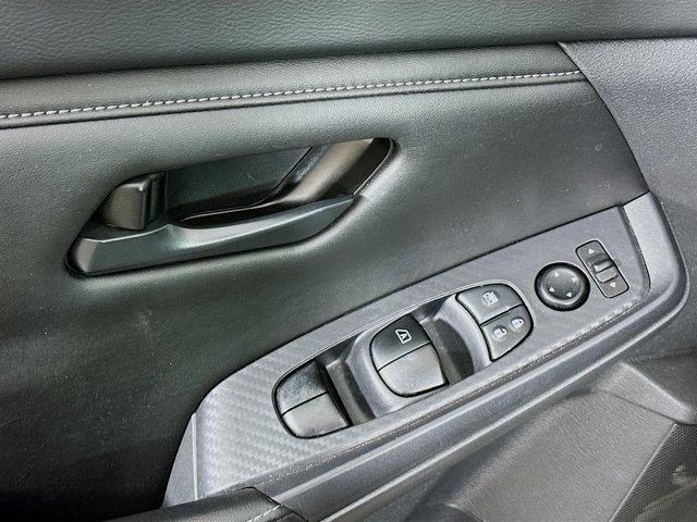 Photo of 2024 Gun Metallic Nissan Sentra
