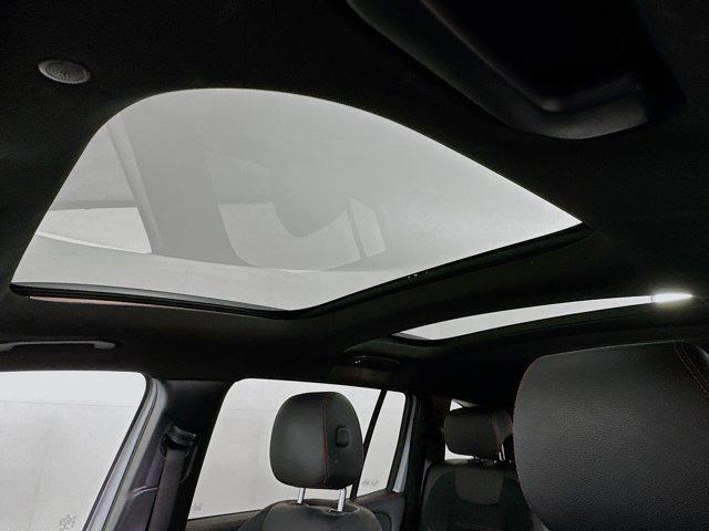 Photo of 2022 Iridium Silver Metallic Mercedes-Benz GLB 250