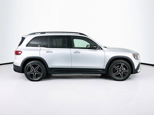 Photo of 2022 Iridium Silver Metallic Mercedes-Benz GLB 250