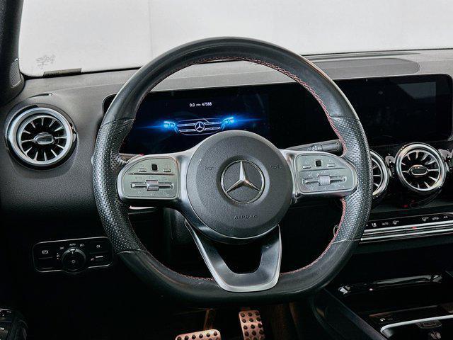 Photo of 2022 Iridium Silver Metallic Mercedes-Benz GLB 250