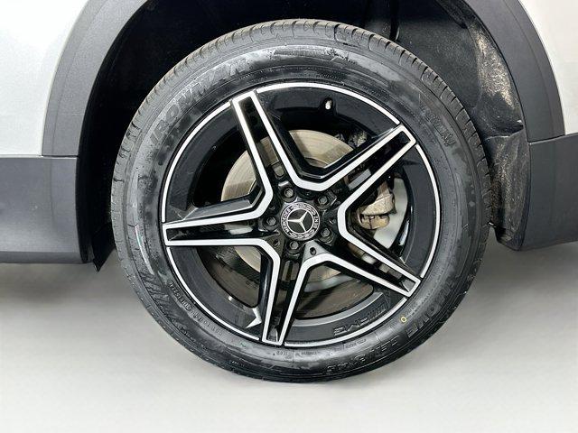 Photo of 2022 Iridium Silver Metallic Mercedes-Benz GLB 250