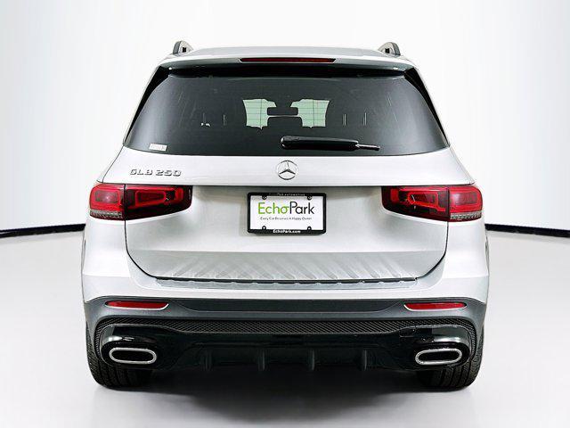 Photo of 2022 Iridium Silver Metallic Mercedes-Benz GLB 250