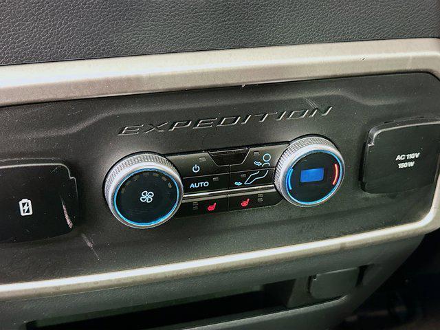 Photo of 2024 Agate Black Metallic Ford Expedition