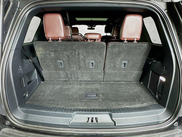 Photo of 2024 Agate Black Metallic Ford Expedition