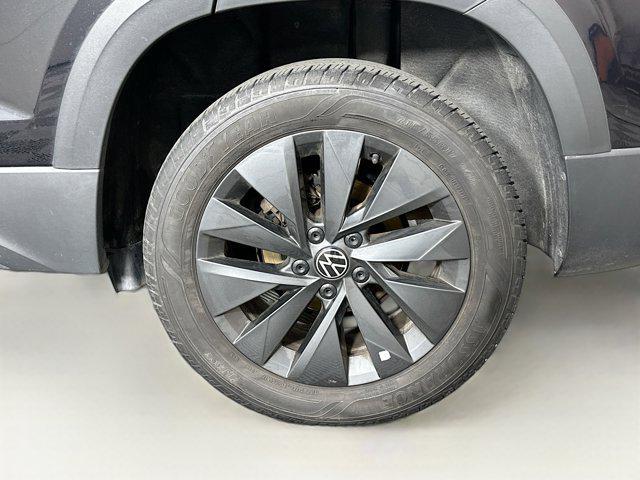 Photo of 2024 Deep Black Pearl Volkswagen Taos