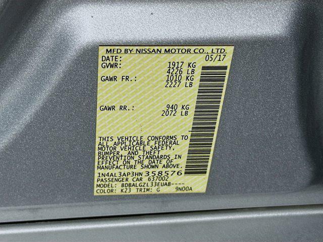 Photo of 2017 Brilliant Silver Nissan Altima
