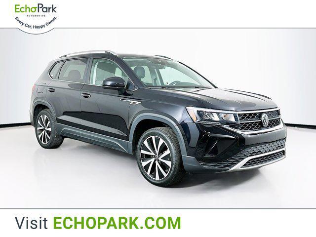Photo of 2024 Pyrite Silver Metallic Volkswagen Taos