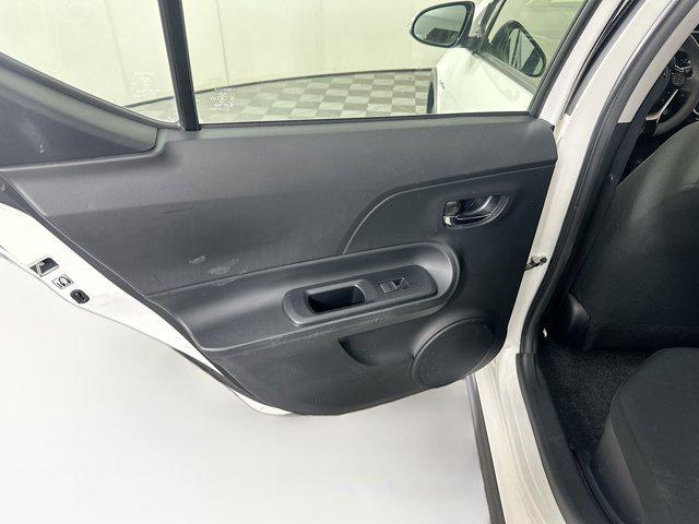 Photo of 2018 Moonglow Toyota Prius c