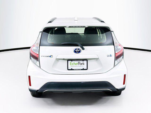 Photo of 2018 Moonglow Toyota Prius c