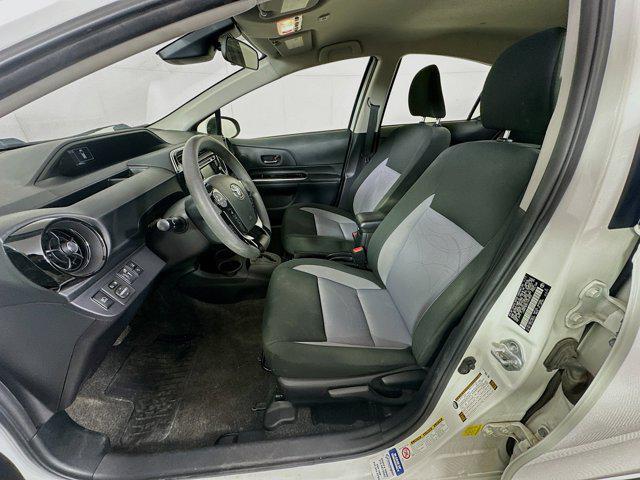 Photo of 2018 Moonglow Toyota Prius c