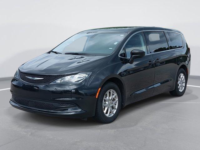 2022 Chrysler Voyager