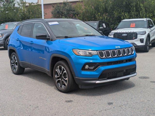 Photo of 2023 Laser Blue Pearlcoat Jeep Compass