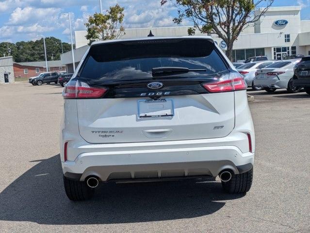 Photo of 2021 STAR WHITE Ford Edge