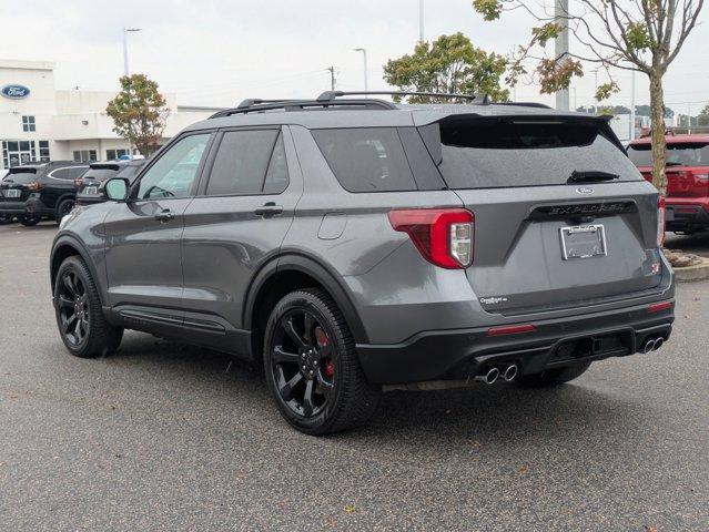 Photo of 2023 CARBONIZED GRAY METALLIC Ford Explorer