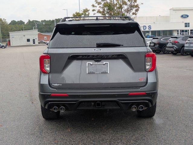 Photo of 2023 CARBONIZED GRAY METALLIC Ford Explorer