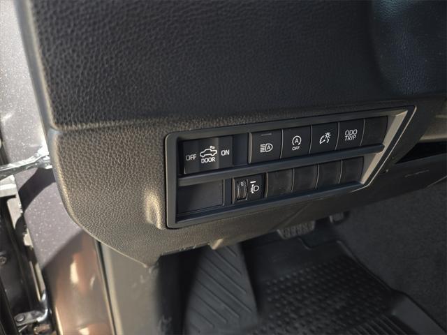 Photo of 2025 Gray Toyota Tundra